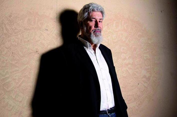 Alessandro Benvenuti rifiuta di esibirsi a Rosignano: show annullato e veleni con l'assessore 