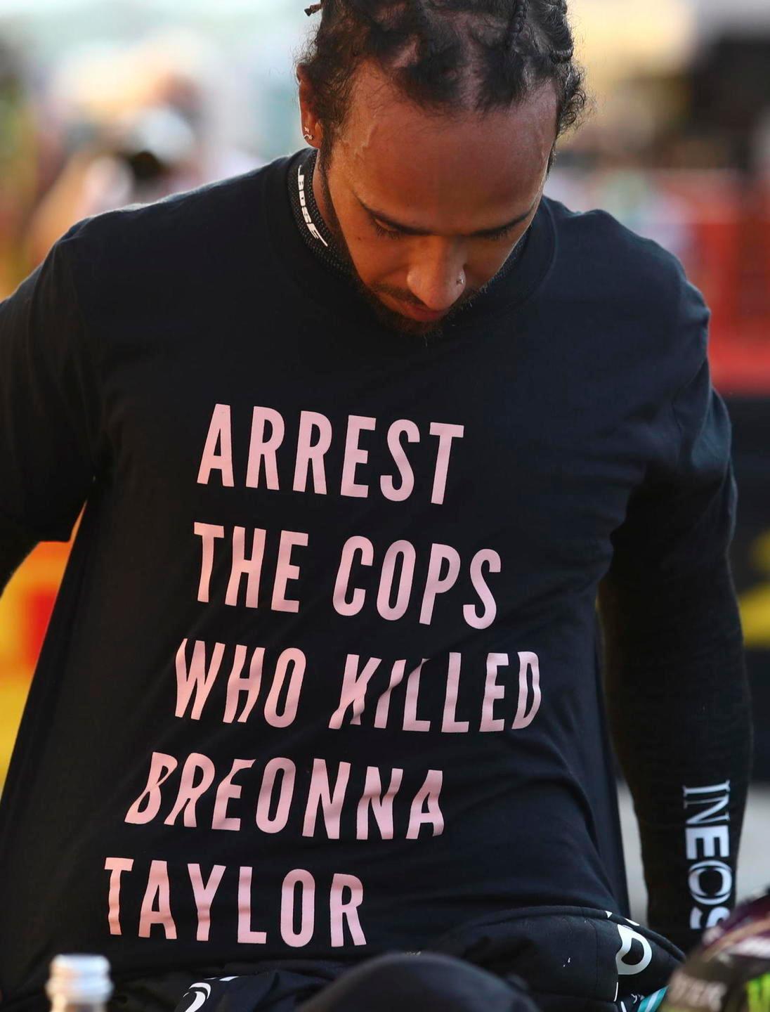 Hamilton, nessuna multa per la maglietta del Mugello «Razzismo, io non mollo»