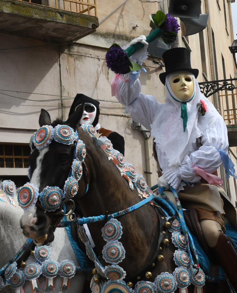 Sartiglia formato mignon, i gremi studiano il piano B 