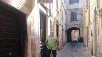 L’artista Buffoni chiede di riavere il suo atelier. Il Comune: inagibile