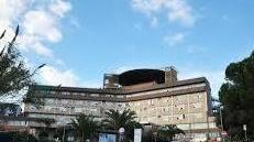 Il padre in quarantena: «Mia moglie è andata due volte al pronto soccorso, ma non le fecero il tampone»