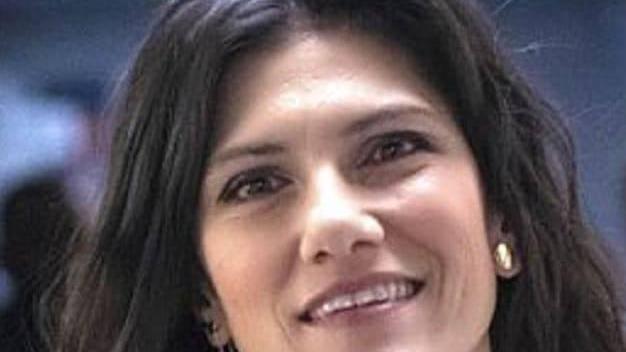 Villa Bertelli, arriva Elisa «Un tour inaspettato per aiutare la mia gente»