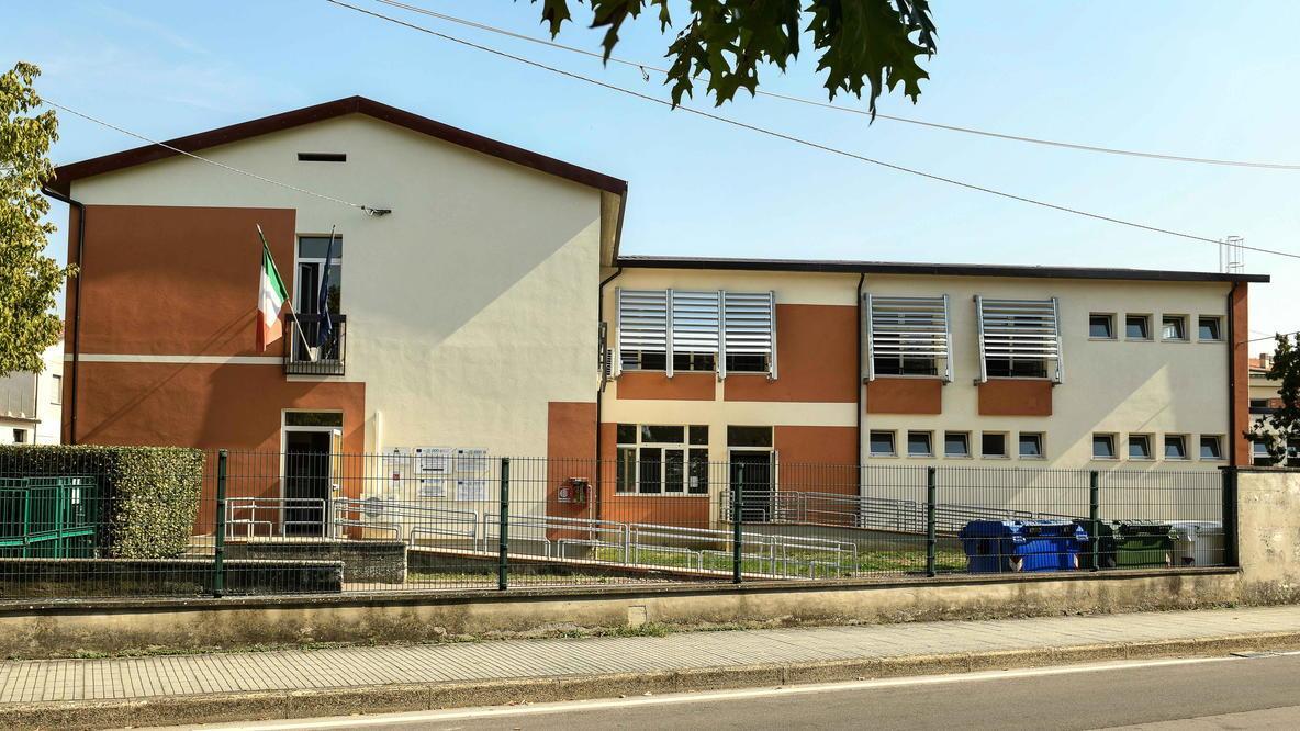Porcari, alunno positivo alle elementari Quarantena per compagni e insegnanti