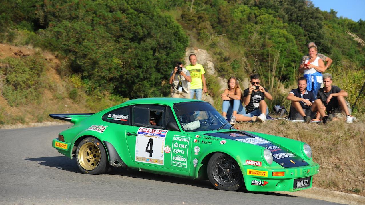 Rallye storico, stasera la bandiera a scacchi