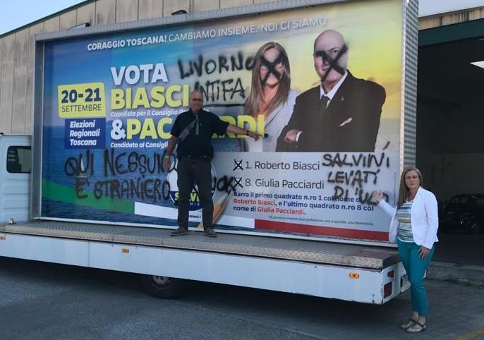 Imbrattata la vela elettorale