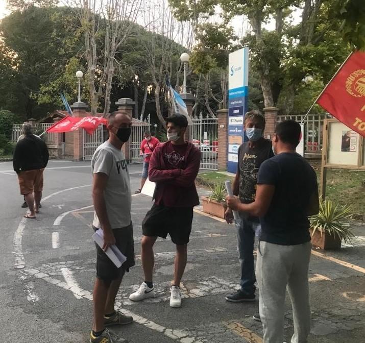 Sciopero e presidio in Solvay in difesa dei lavoratori Isolfin 