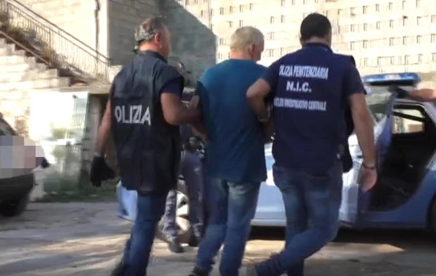 Lo stupore dei vicini: non lo abbiamo mai visto 