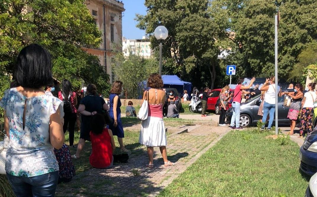Test covid agli insegnanti “assalto” ieri a Rizzeddu 
