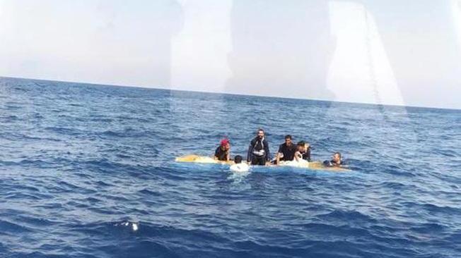 Migranti:riprese ricerche disperso in naufragio sud Sardegna