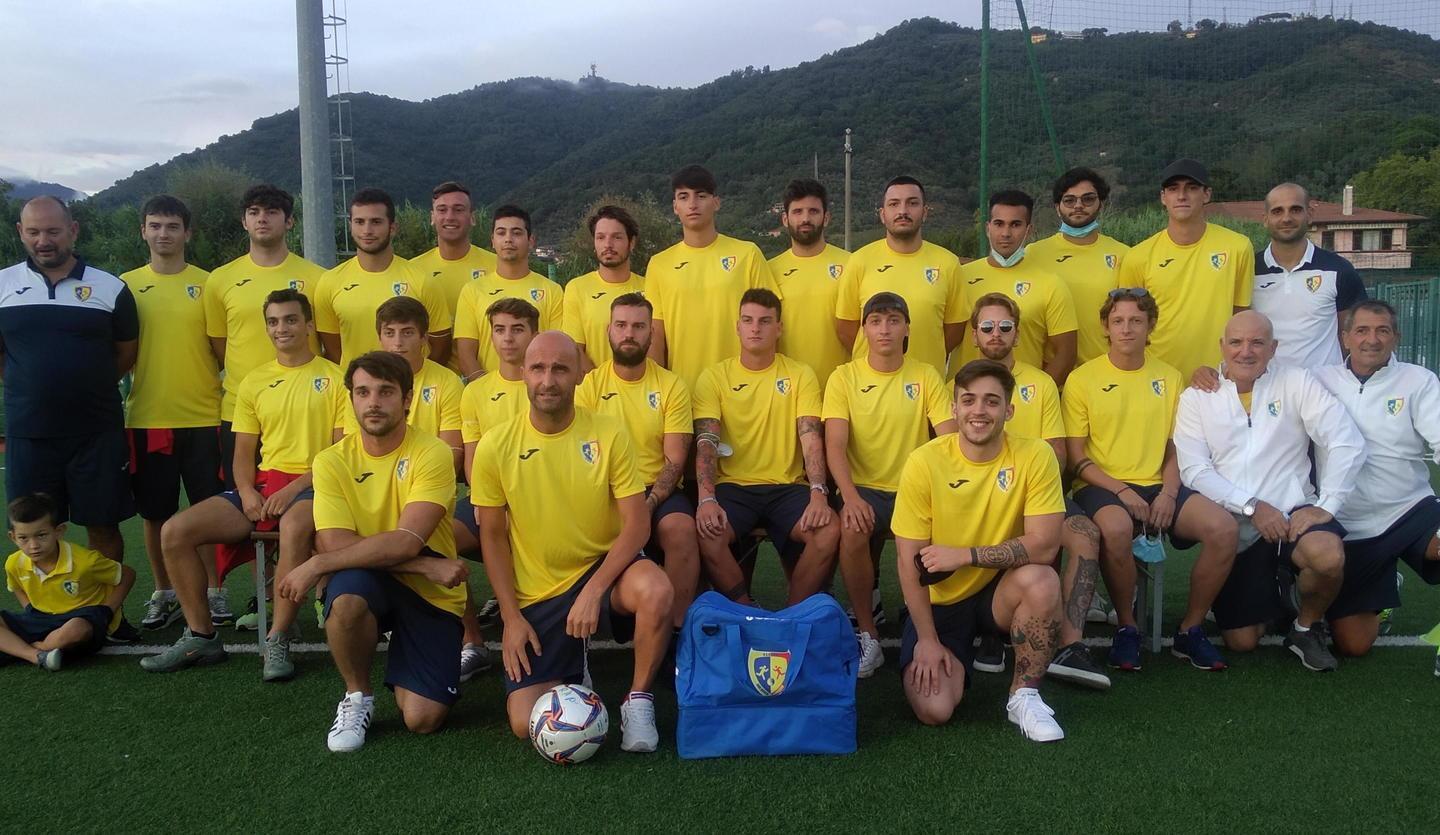 Don Bosco Fossone, sfilano la prima squadra e le formazioni giovanili 