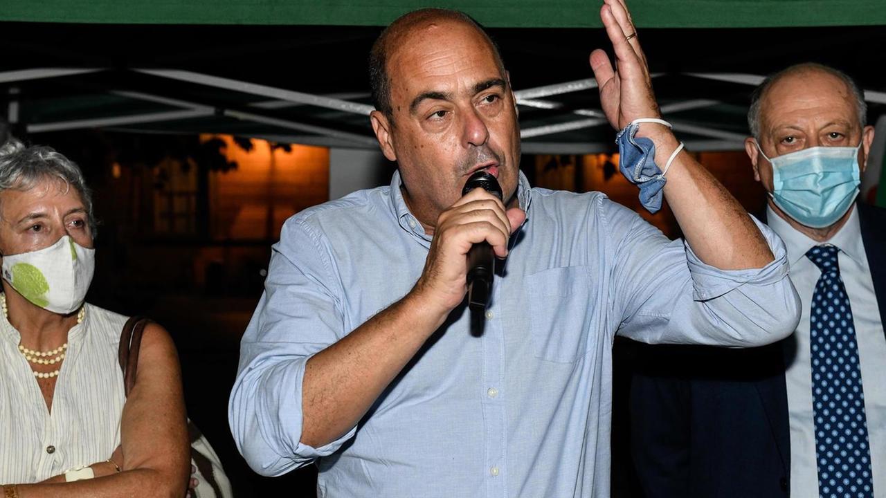 Zingaretti a Lucca lancia l’appello per l’unità a sinistra: «Votate Giani»