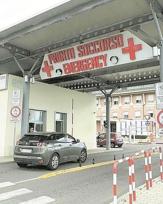 Incidente in un laboratorio Operaio si amputa un dito 
