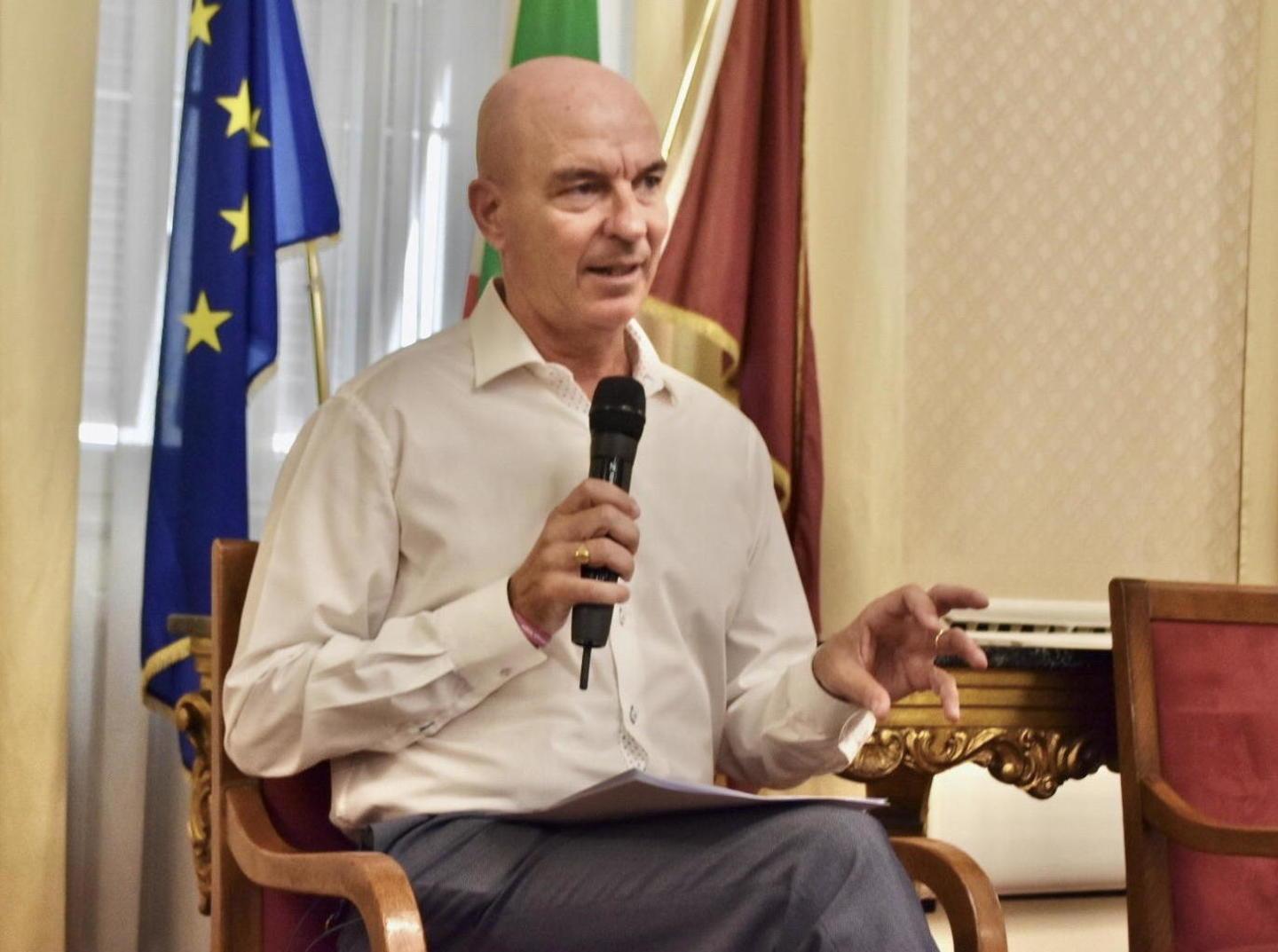 C’è l’idea di una società pubblica per gestire gli impianti sportivi 