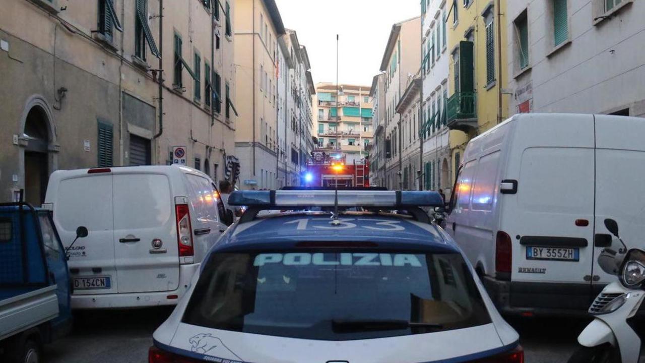 Aggredisce un anziano in via Ernesto Rossi e gli strappa la collana
