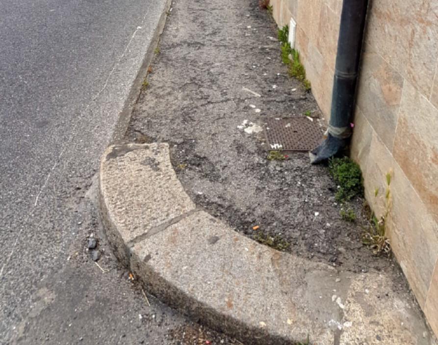 Quartiere Salviano c’è il maxi restauro dei marciapiedi Lavori per due mesi 