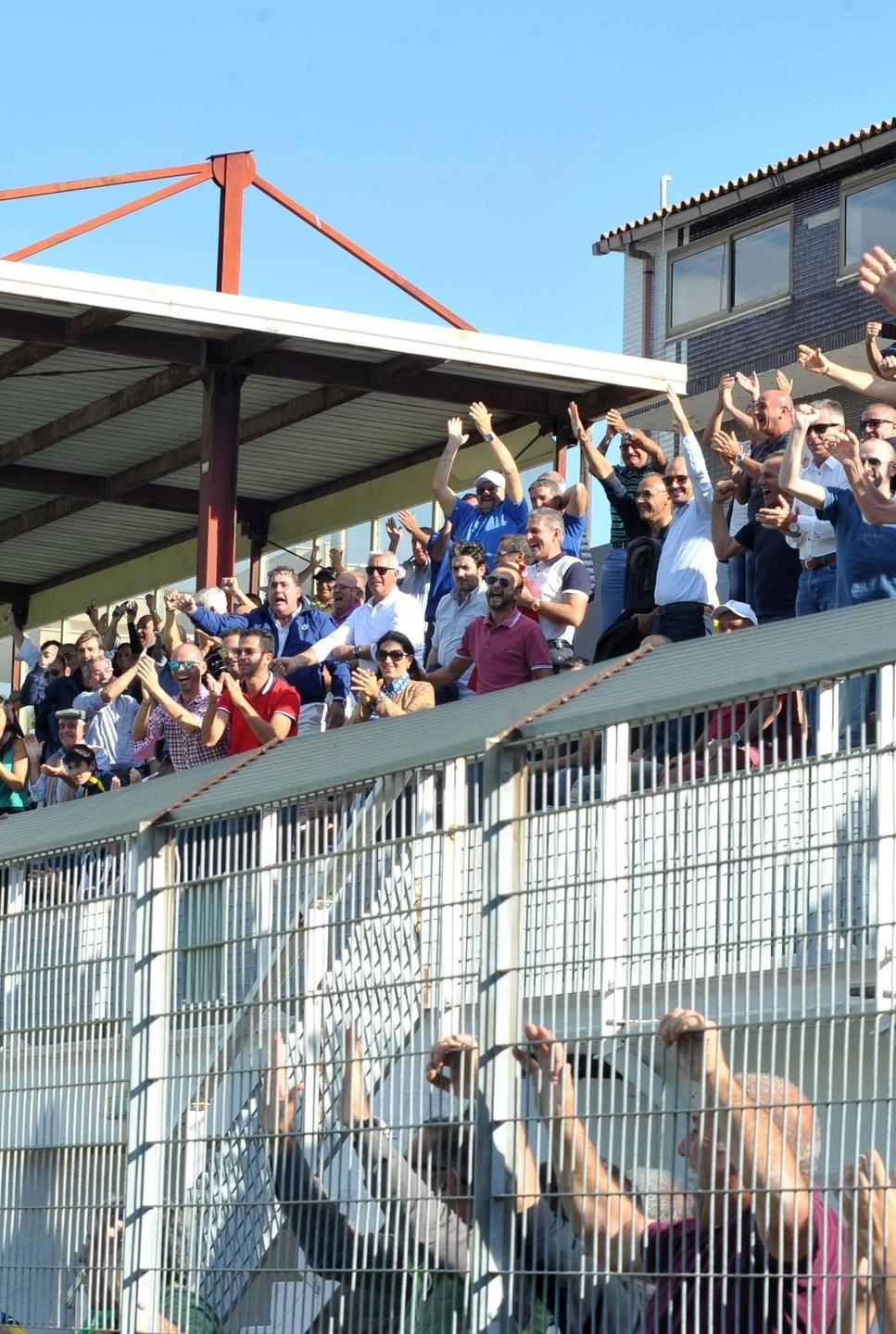 Aggressione ai tifosi del Pontedera in porto a Olbia: tre ultrà a processo 