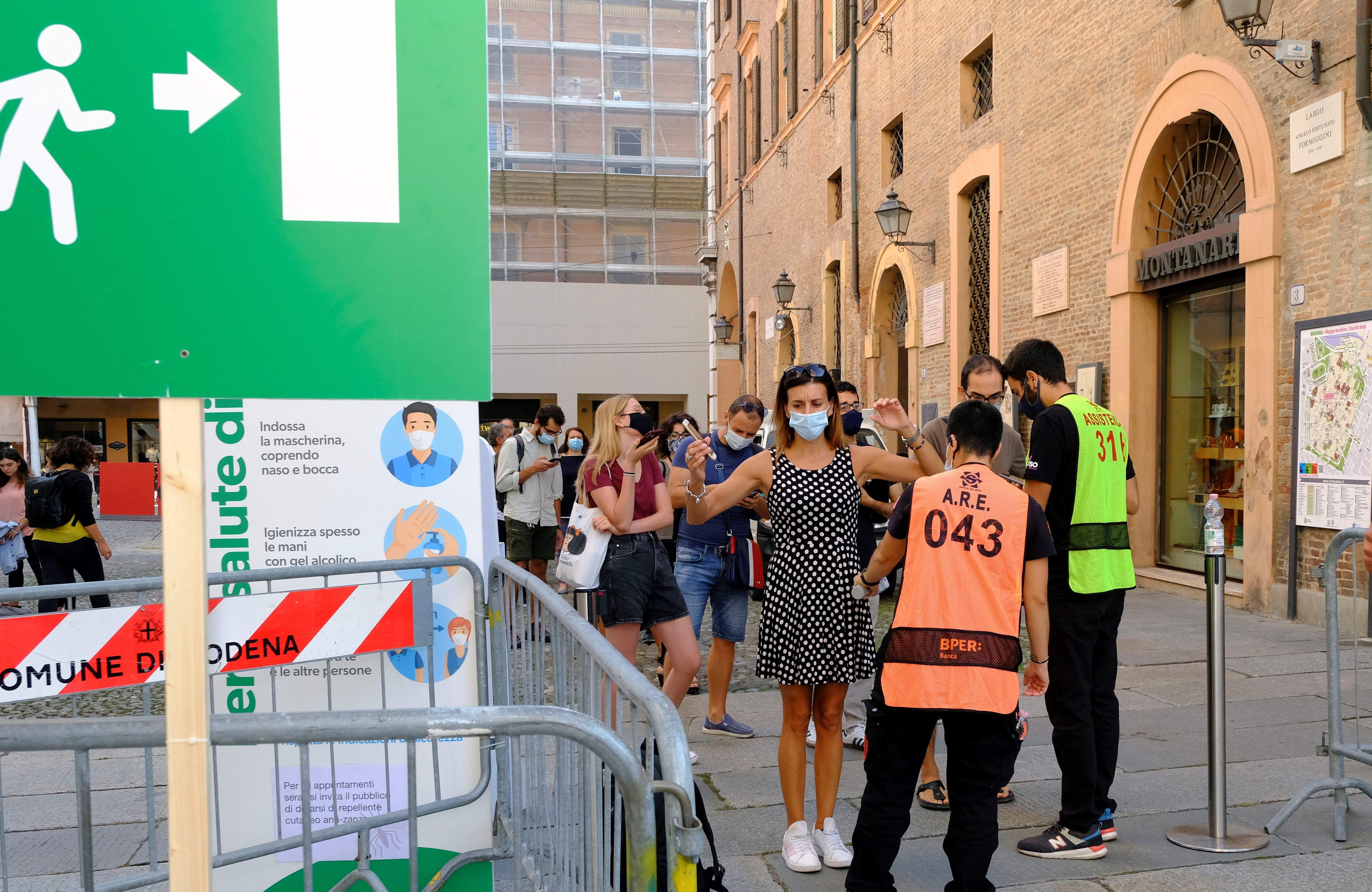  Con mascherine e controlli ma il festival è promosso «La cosa giusta per affrontare un momento come questo