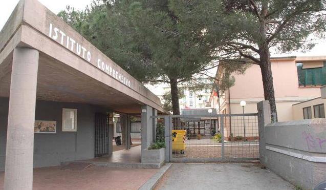 Altri due bambini positivi al Covid-19, chiuse la materna e la media Pascoli 