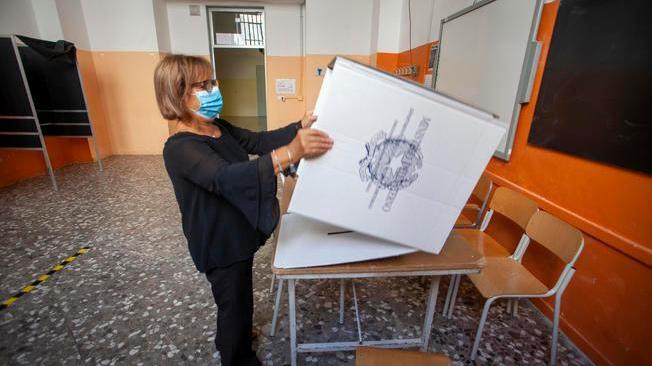 Elezioni: rinuncia 70% presidenti seggi Bari, sostituiti