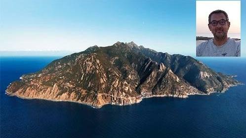 «Aiuto, sto imbarcando acqua»: velista francese disperso da giorni