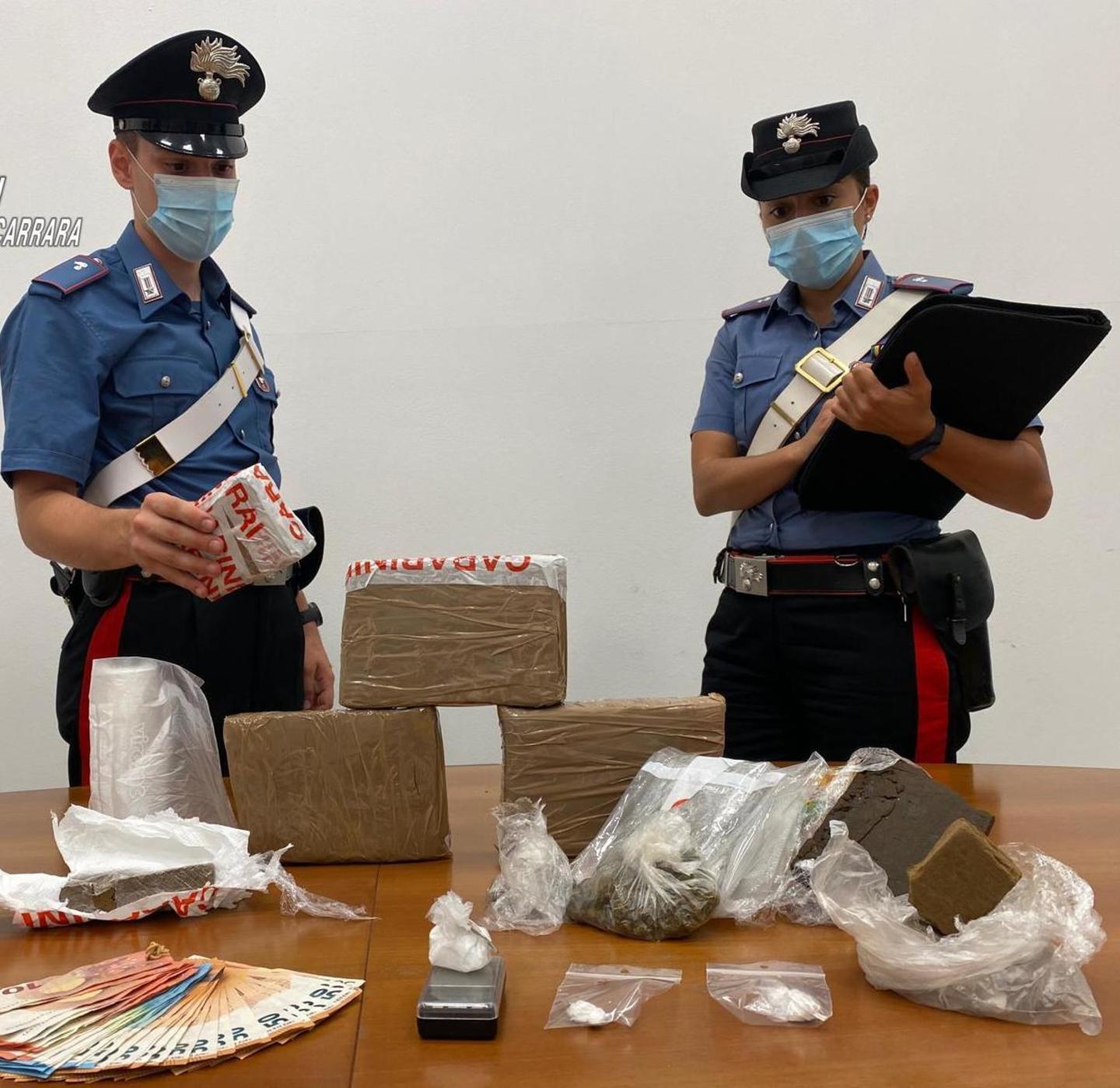 Due “case dello spaccio” smantellate a Marina 