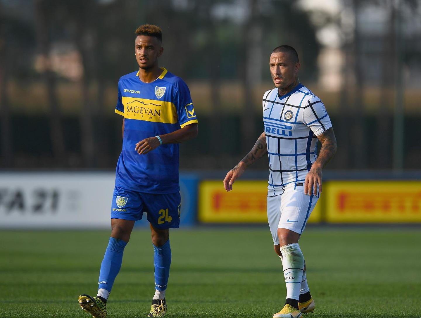 Carrarese, l’Inter vince 7-0 doppiette di Lukaku e Lautaro 