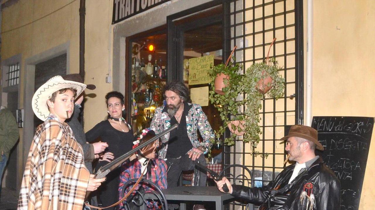 Effetto cinema notte nei locali e al cinema Moderno