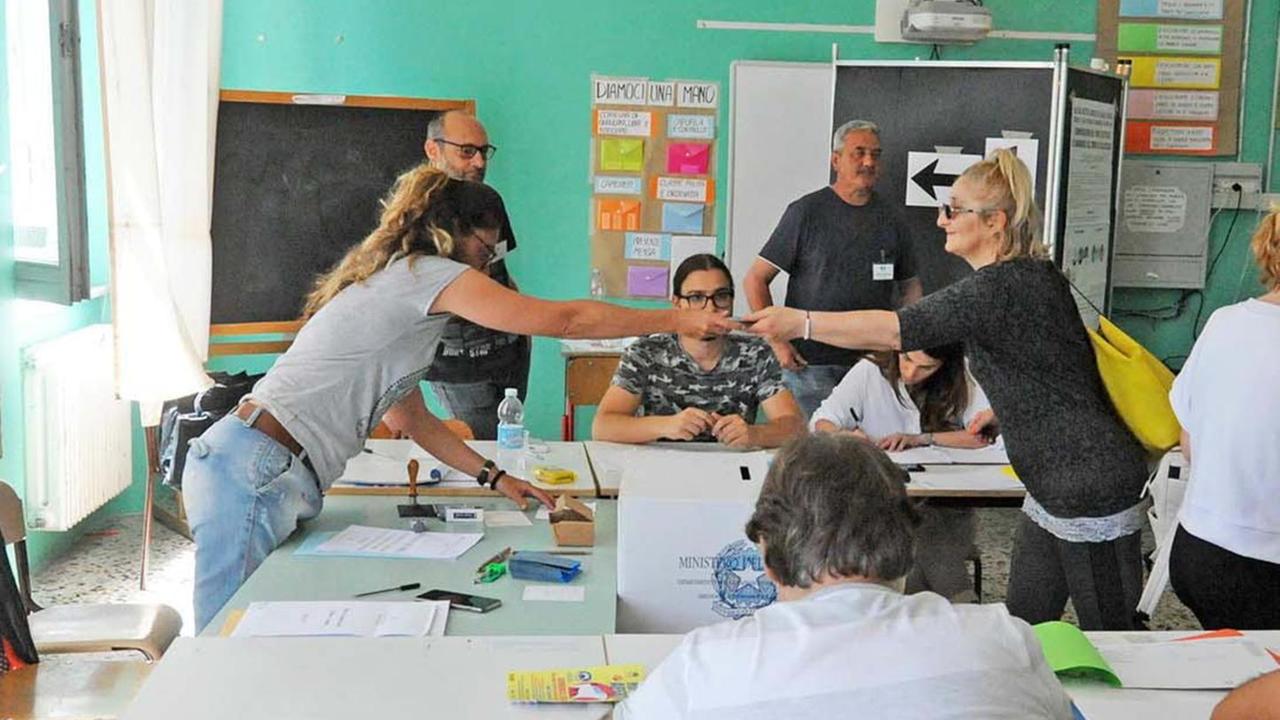 Uffici del Comune aperti per chi ha smarrito la scheda