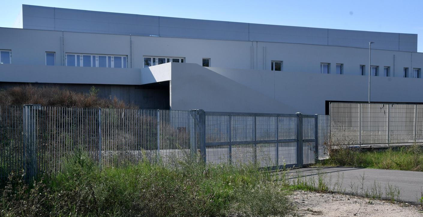 Oristano, il palazzetto fantasma inaugurato e poi chiuso 