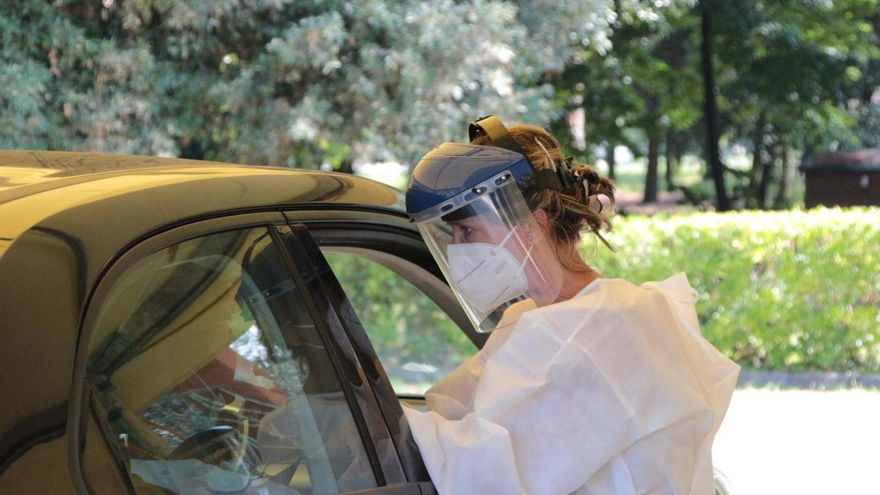 Coronavirus, dopo la festa di compleanno anche un assessore positivo