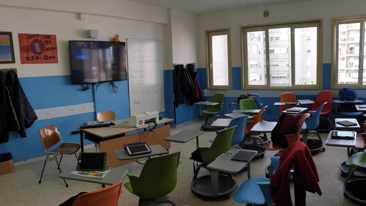Il Comune dice no ai banchi con le rotelle: «Sono inutili»