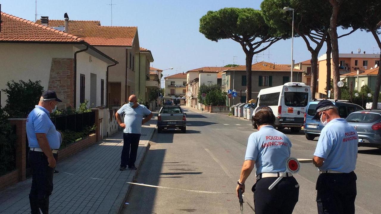 Morto a 4 anni travolto dallo scuolabus: lutto cittadino per l'addio a Thomas