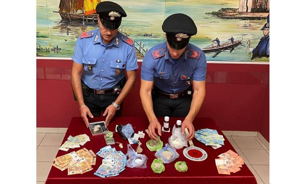 Lagosanto, è ai domiciliari ma continua a spacciare: scoperto dai carabinieri