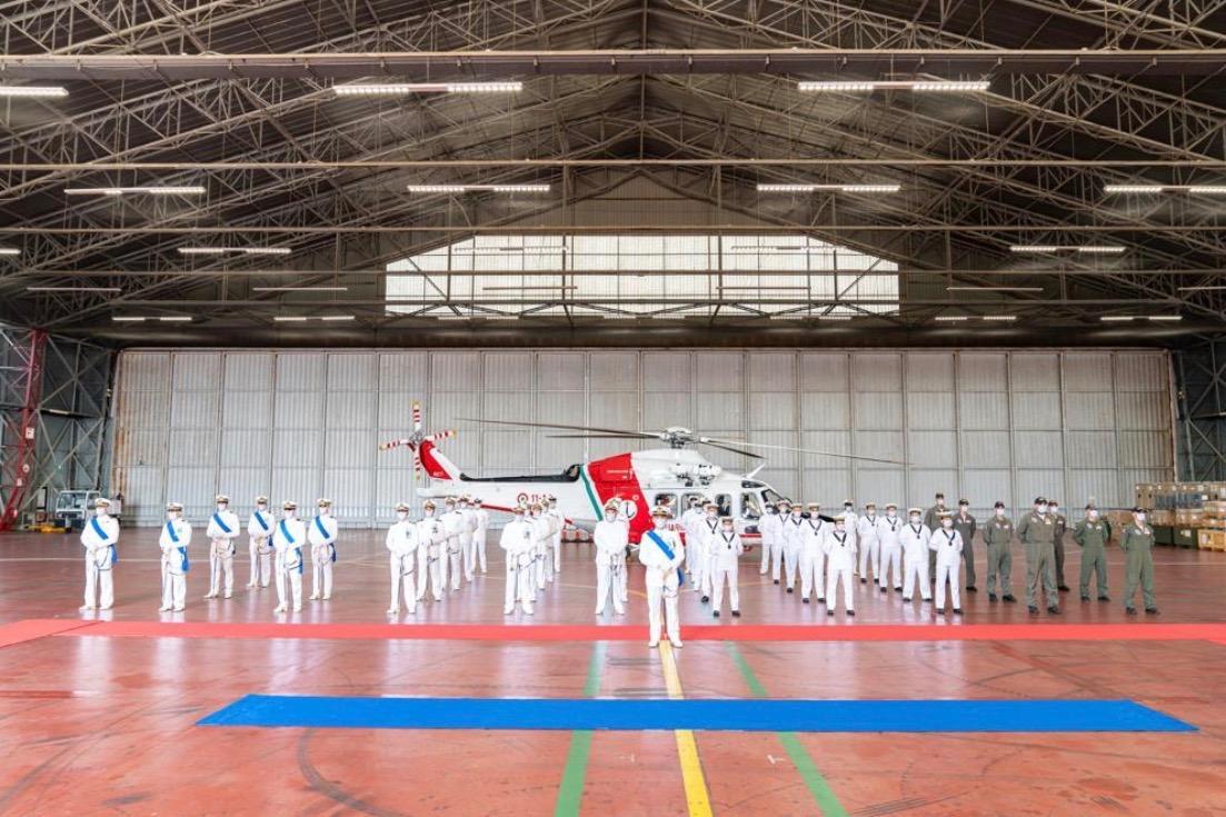 Lo scambio di consegne aall'aeroporto militare di Decimomannu