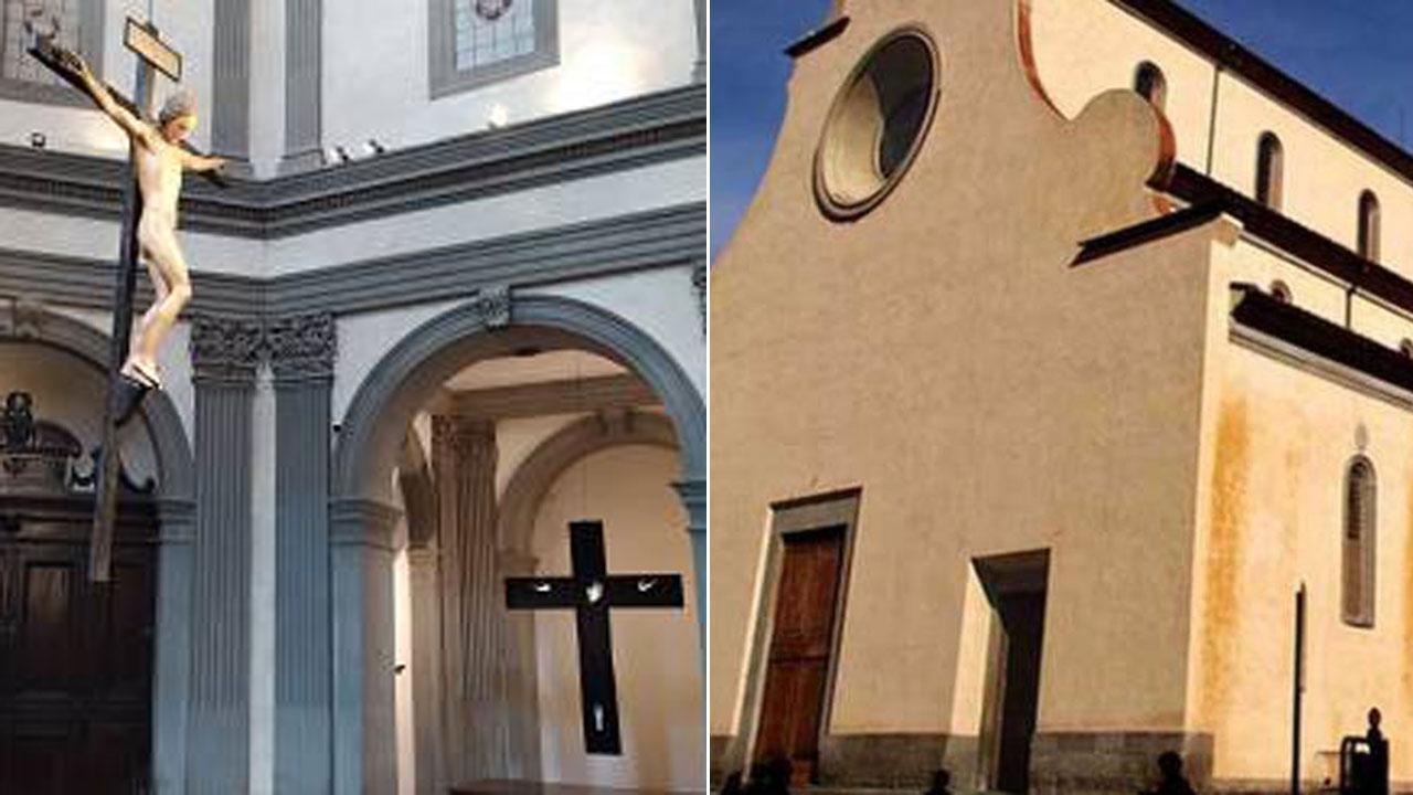 Michelangelo fu ospitato nel convento di Santo Spirito nel 1492, a diciassette anni e come ringraziamento dell'ospitalità il giovane artista scolpì per il priore Niccolò di Lapo Bichiellini il crocifisso ligneo, che venne collocato sopra l'altare maggiore. L’opera è tornata in S. Spirito neol 2000