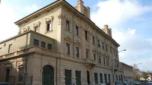 Altri casi di Covid nelle scuole: classi in quarantena al Pertini e alla Chelini