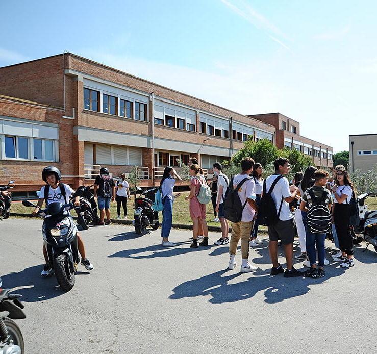 La preside riunisce i genitori «Collaborazione o torna la Dad»