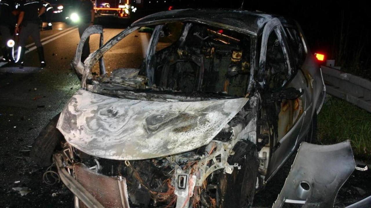 Muore a 26 anni nello schianto in auto