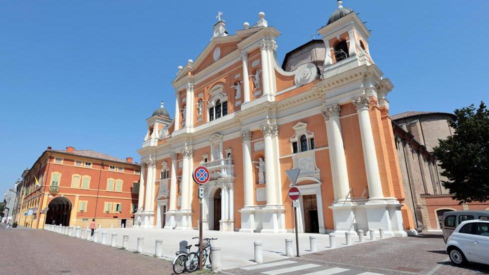 Carpi, otto richieste di Iliad e Wind Tre