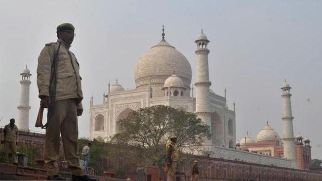 Coronavirus, India riapre il Taj Mahal