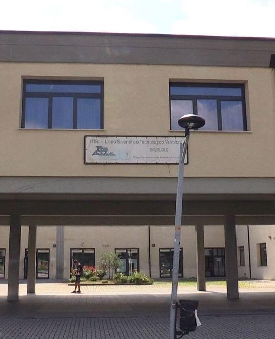 Sassuolo Volta, classi intere in presenza e a rotazione lezioni a distanza dopo le proteste