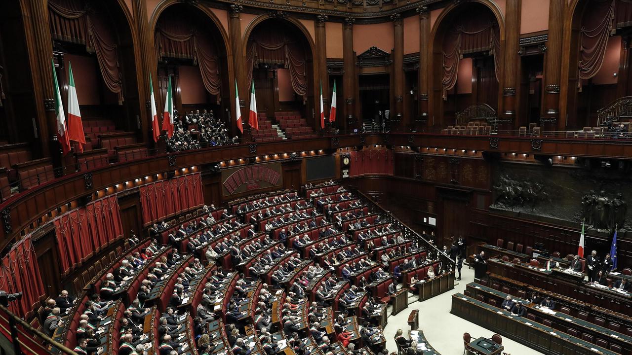 Referendum, vince il Sì: la Sardegna perde 10 parlamentari