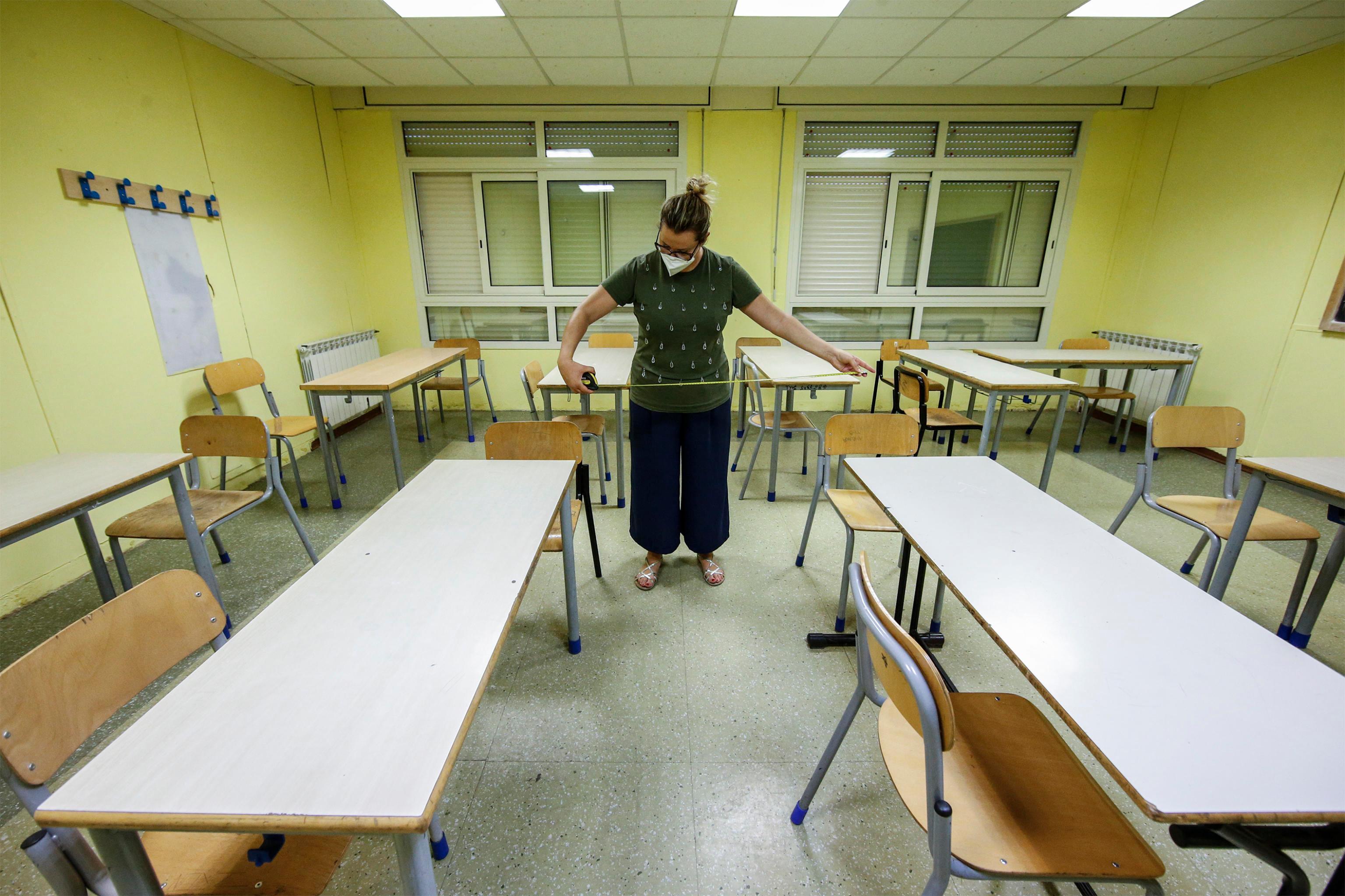 La Nuova in edicola il 22 settembre: cosa cambia per la Sardegna con la vittoria del Sì al referendum, riflettori sulle scuole