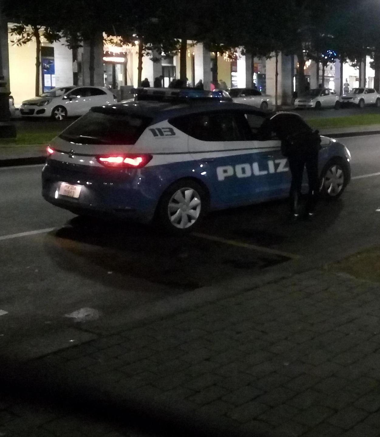 Aggredito di notte in piazza dei Cavalieri finisce all’ospedale