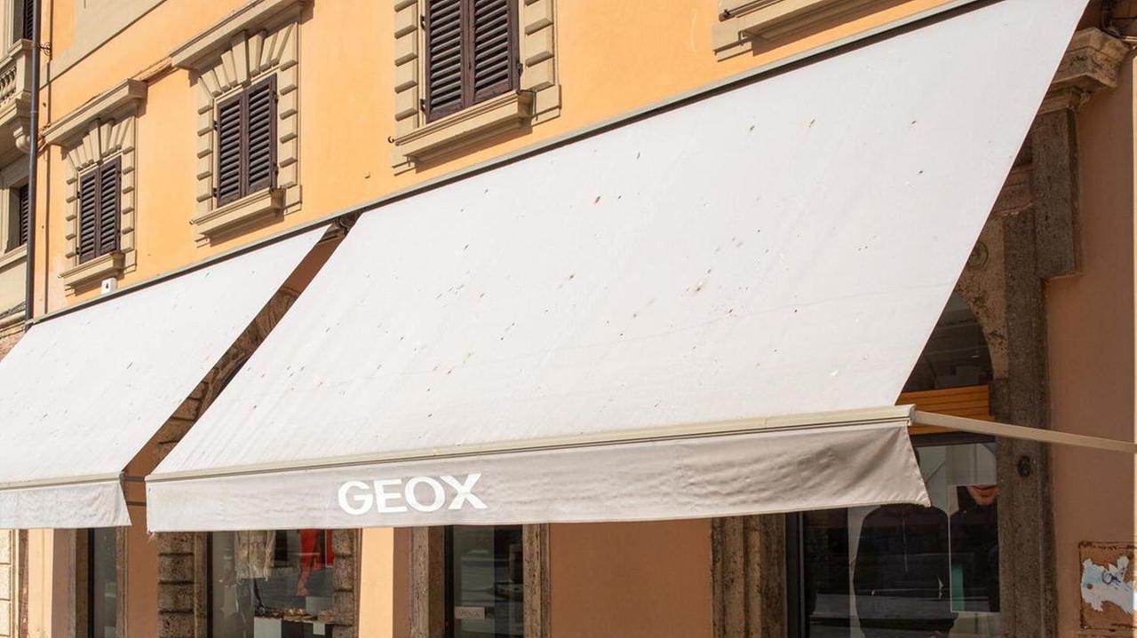 Chiude il negozio Geox in piazza addio a un altro “monomarca”