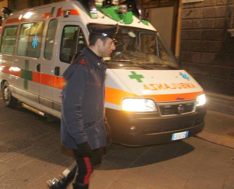 Si accoltellano a vicenda Due giovani feriti e denunciati 