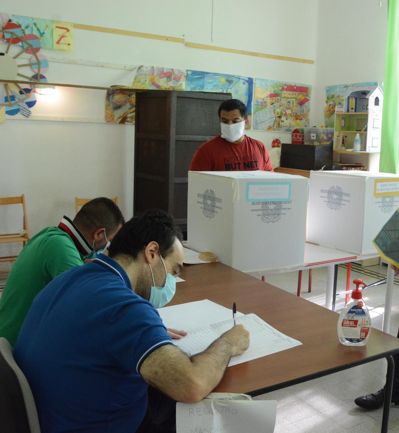 Referendum e suppletive l’affluenza si ferma al 23% 