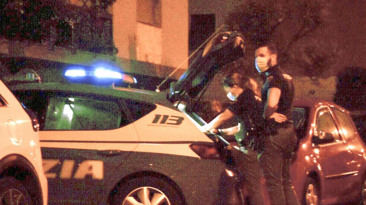 Festa abusiva a Montenero con centinaia di ragazzi, nei guai un livornese di 20 anni