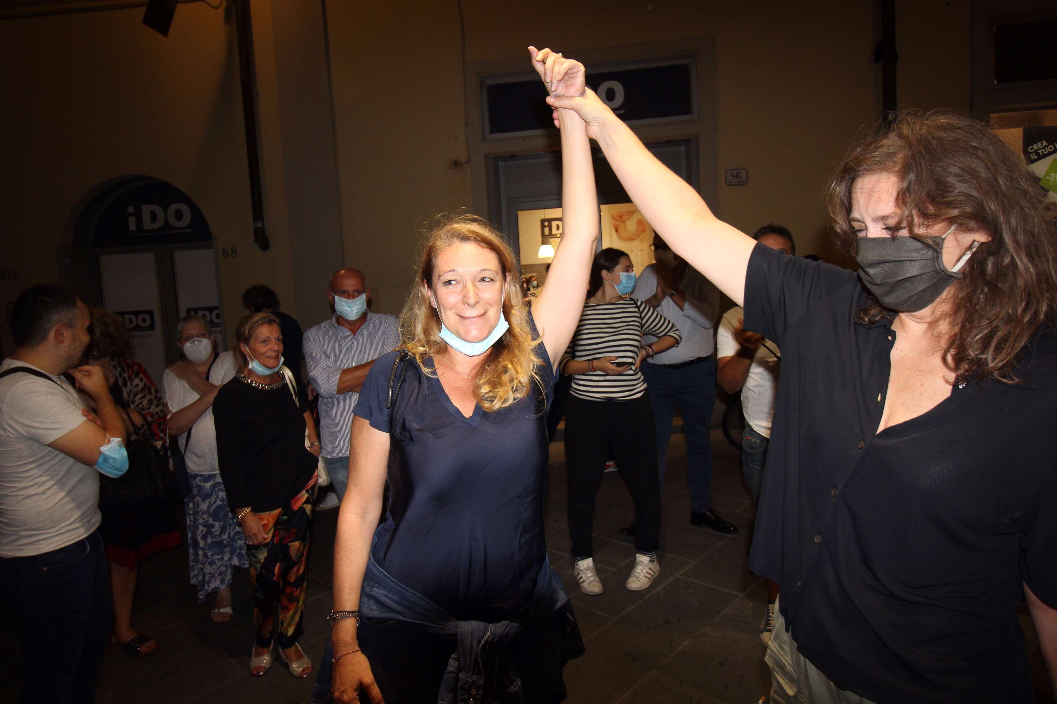 Ilaria Bugetti durante i festeggiamenti di lunedì sera