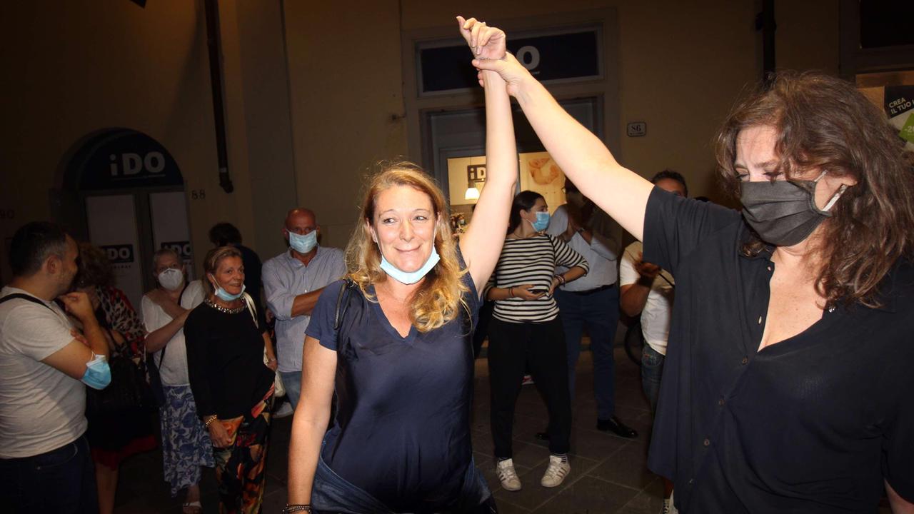 Ilaria Bugetti durante i festeggiamenti di lunedì sera